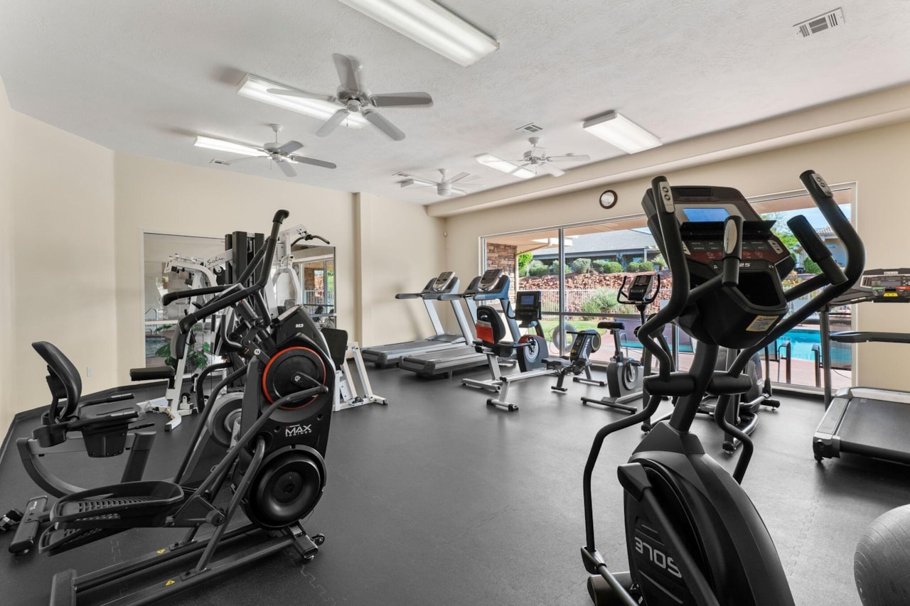 993 N Las Entradas DR Washington, UT 84780 home for sale, MLS#25-263477 - Erika Rogers Photo 54