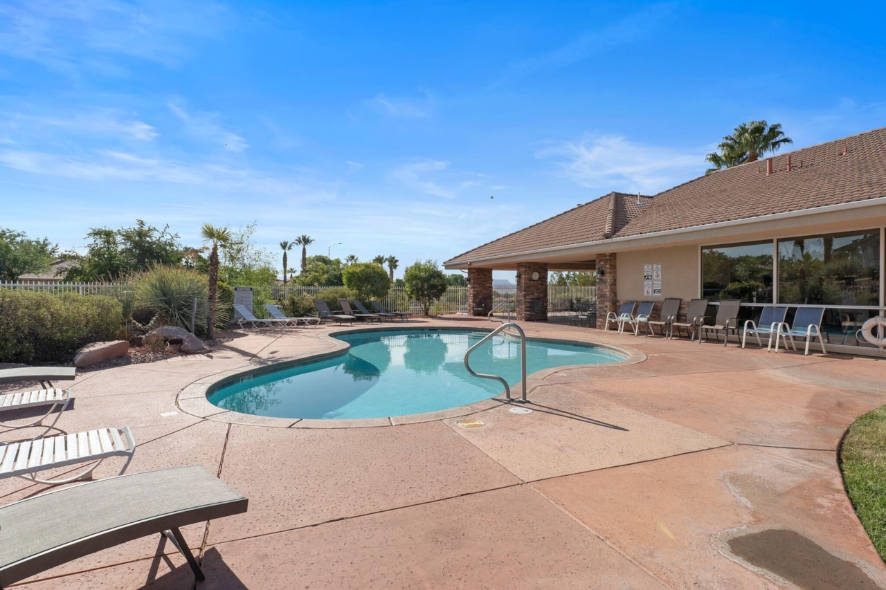 993 N Las Entradas DR Washington, UT 84780 home for sale, MLS#25-263477 - Erika Rogers Photo 58