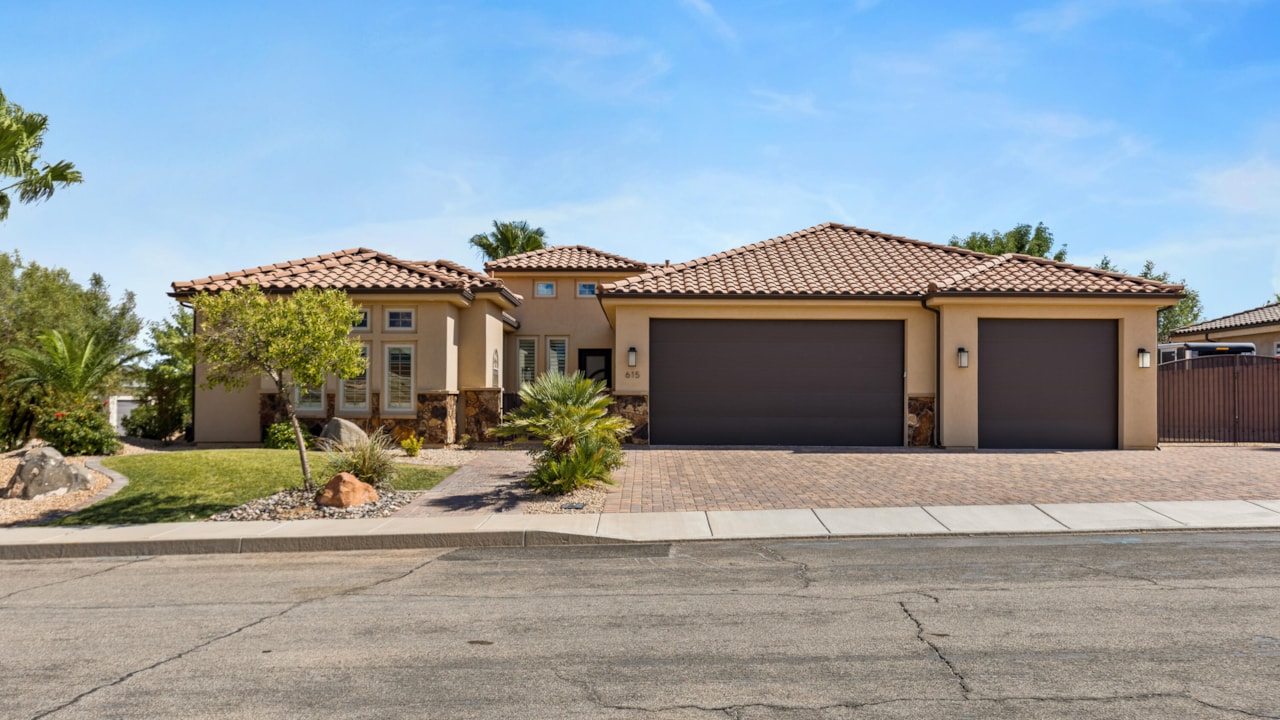 615 W 1860  N Washington, UT 84780 home for sale, MLS#25-263494 - Erika Rogers Photo 2