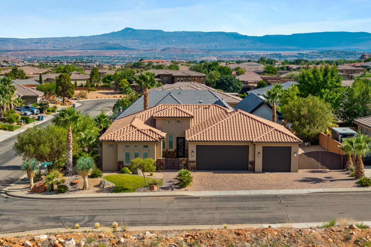 615 W 1860  N Washington, UT 84780 home for sale, MLS#25-263494 - Erika Rogers Photo 3