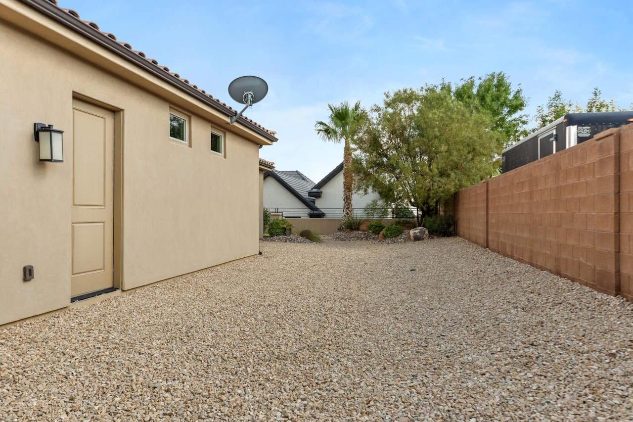 615 W 1860  N Washington, UT 84780 home for sale, MLS#25-263494 - Erika Rogers Photo 33