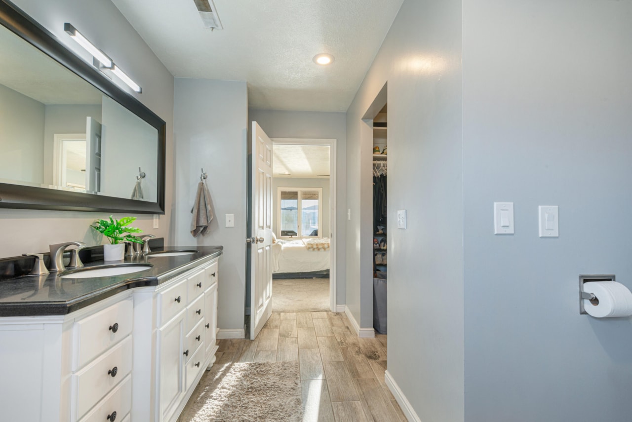 10 N Valley View DR #109 St George, UT 84770 home for sale, MLS#25-263607 - Erika Rogers Photo 16