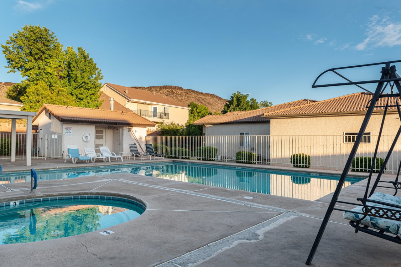 10 N Valley View DR #109 St George, UT 84770 home for sale, MLS#25-263607 - Erika Rogers Photo 31