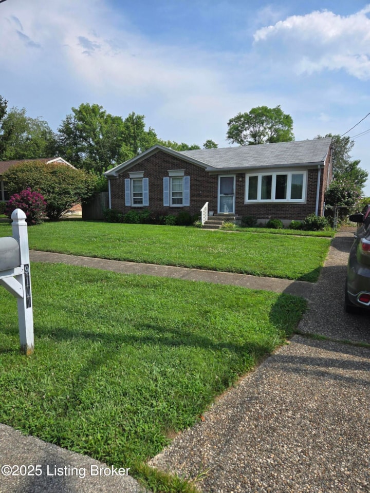9107 Cedarwood Dr Pewee Valley, KY 40056 | MLS #1694281