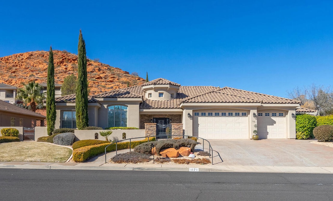 1171 N Daybreak DR Washington, UT 84780 home for sale, MLS#25-258448 - Erika Rogers Photo 2