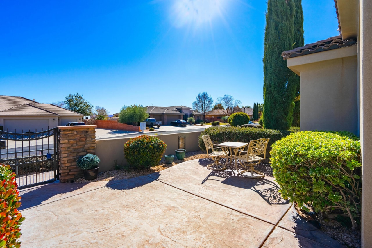 1171 N Daybreak DR Washington, UT 84780 home for sale, MLS#25-258448 - Erika Rogers Photo 8