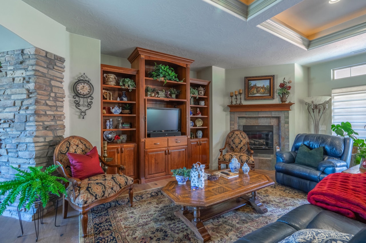 1171 N Daybreak DR Washington, UT 84780 home for sale, MLS#25-258448 - Erika Rogers Photo 12