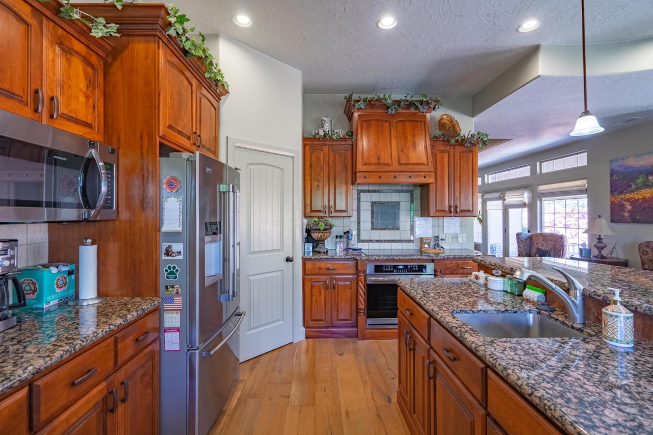 1171 N Daybreak DR Washington, UT 84780 home for sale, MLS#25-258448 - Erika Rogers Photo 24