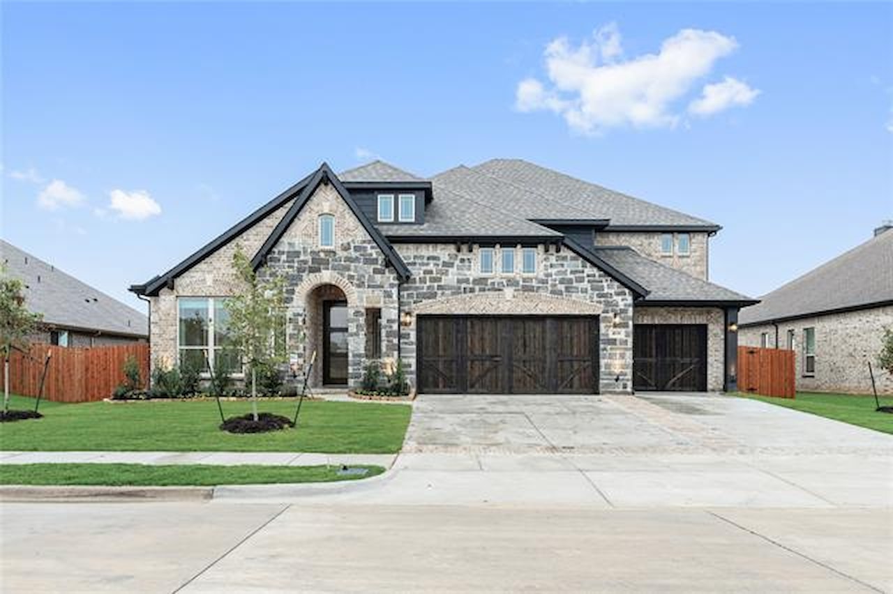 4030 Eagles Bluff Road, Midlothian, TX 76065 - home for sale