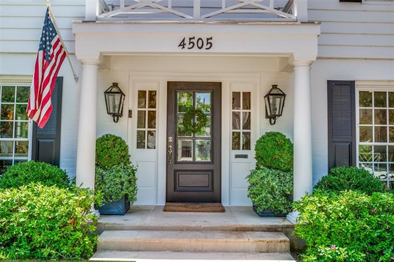 Greysq.com | Premier Real Estate Brokerage for Exceptional Properties Photo 3