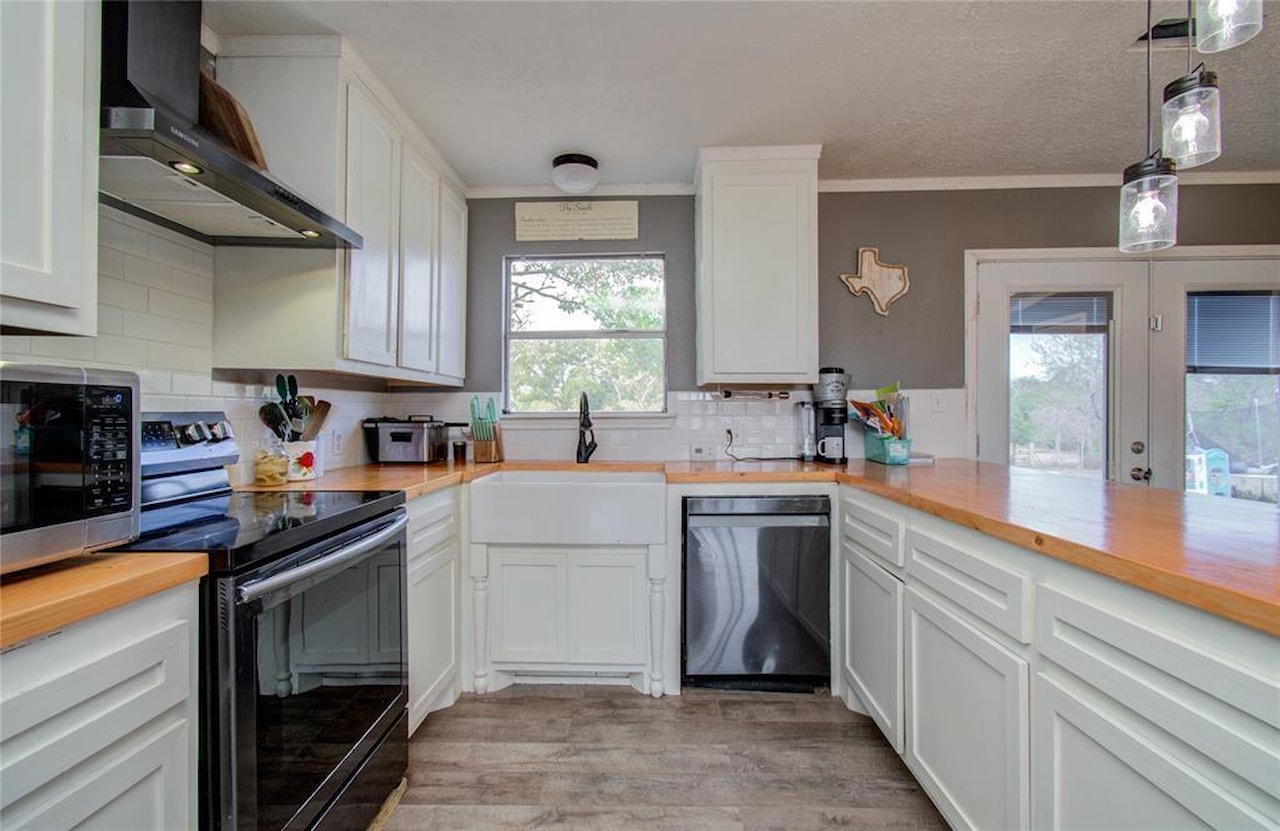 23899 Sagewood Lane Bedias, TX 77831 | MLS 81533250