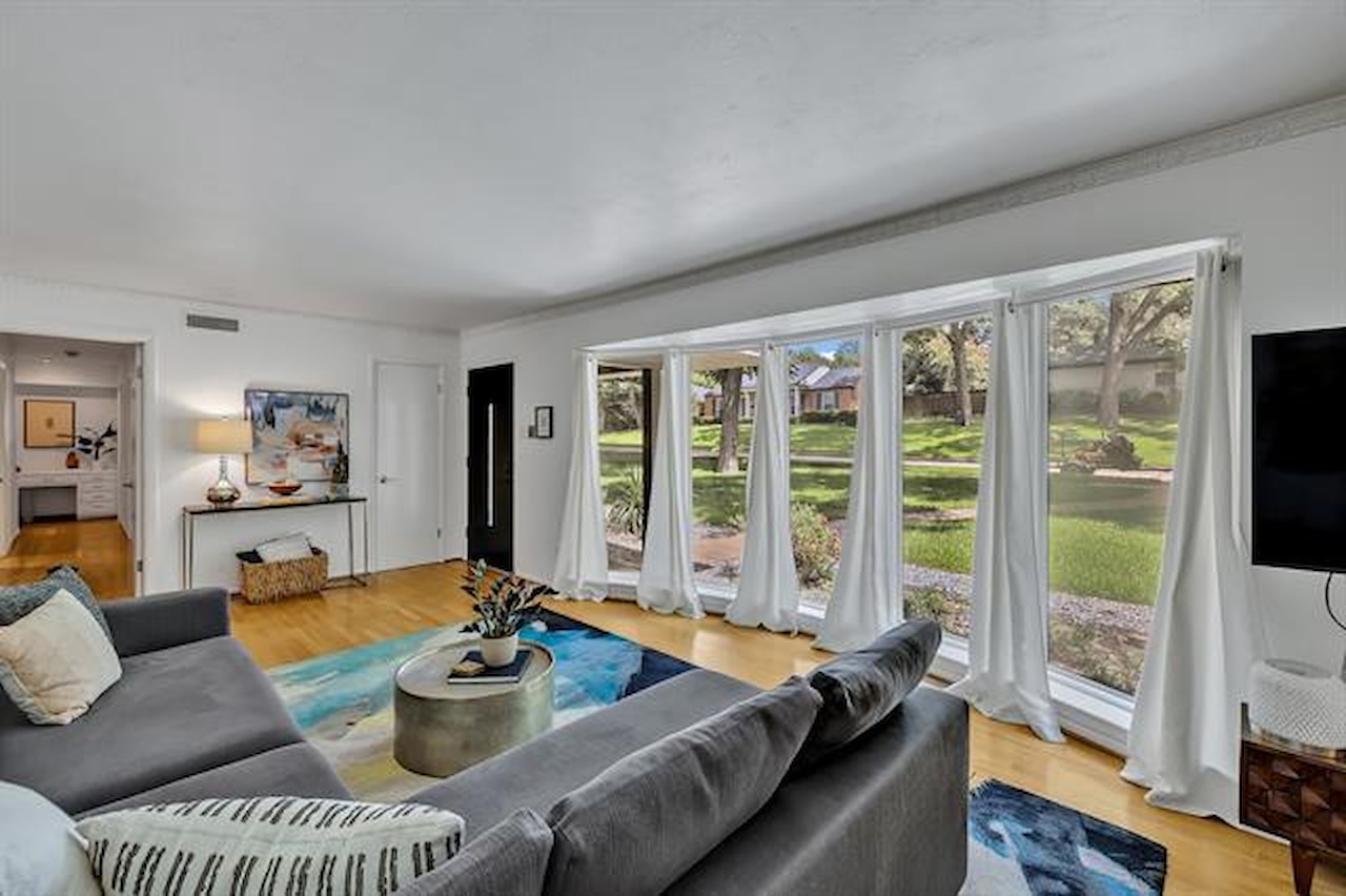 Greysq.com | Premier Real Estate Brokerage for Exceptional Properties Photo 9