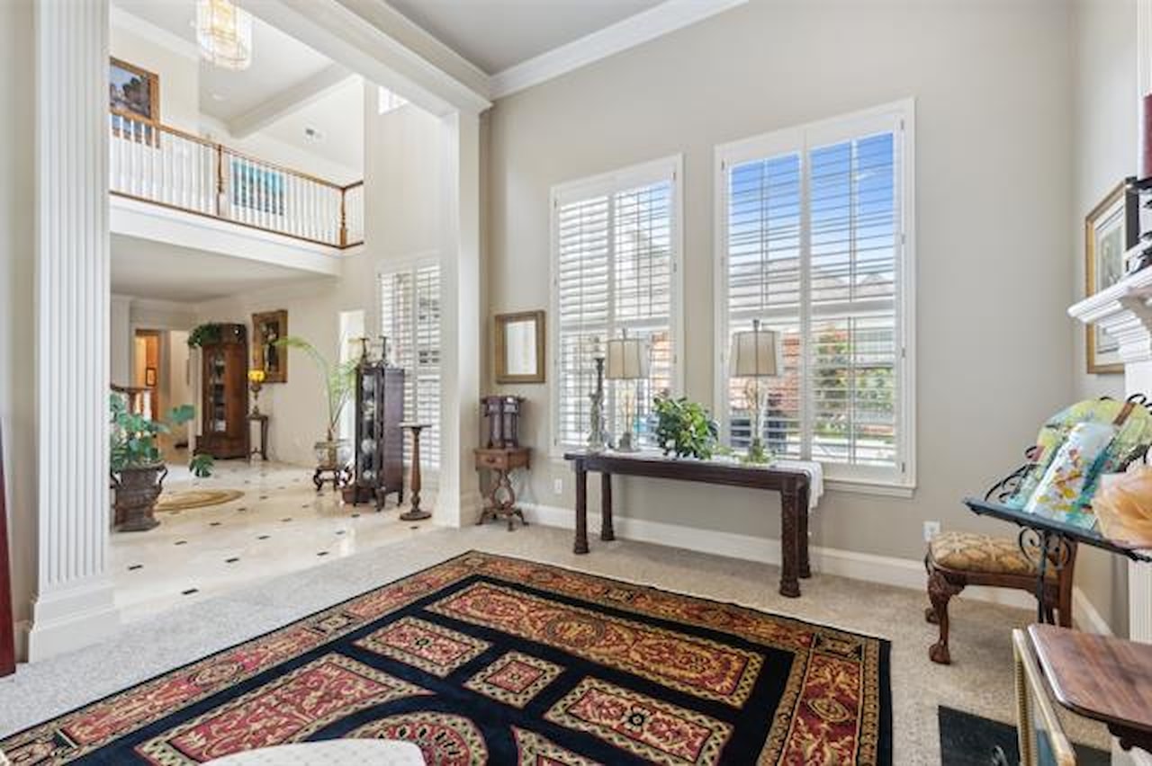 Greysq.com | Premier Real Estate Brokerage for Exceptional Properties Photo 8