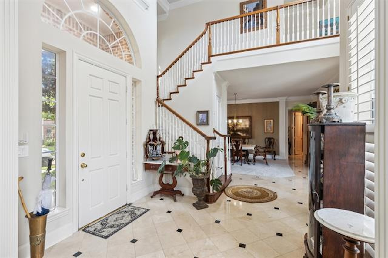 Greysq.com | Premier Real Estate Brokerage for Exceptional Properties Photo 9