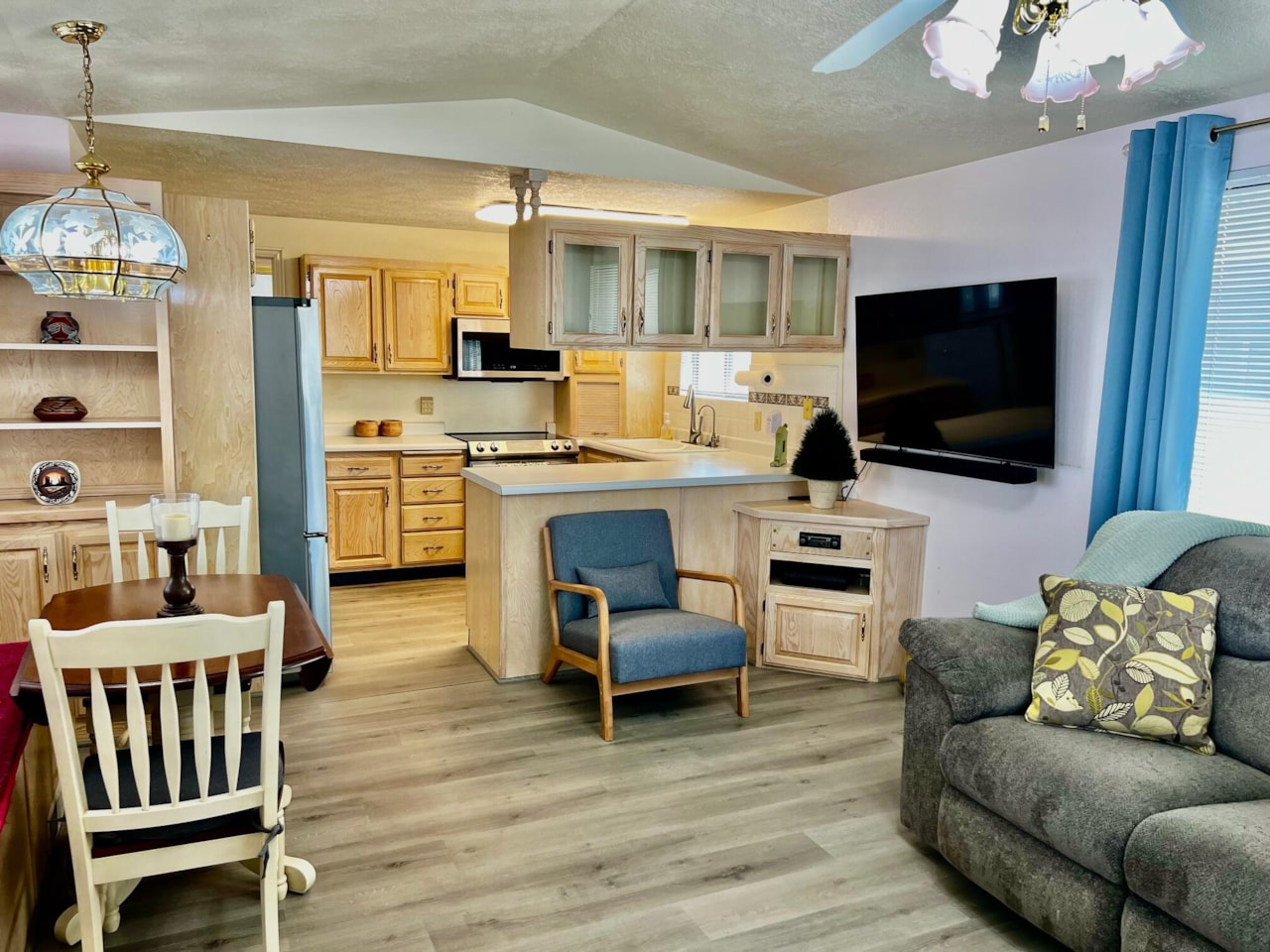 1150 W Red Hills Parkway #72 Washington, UT 84780 home for sale, MLS#25-263750 - Erika Rogers Photo 7