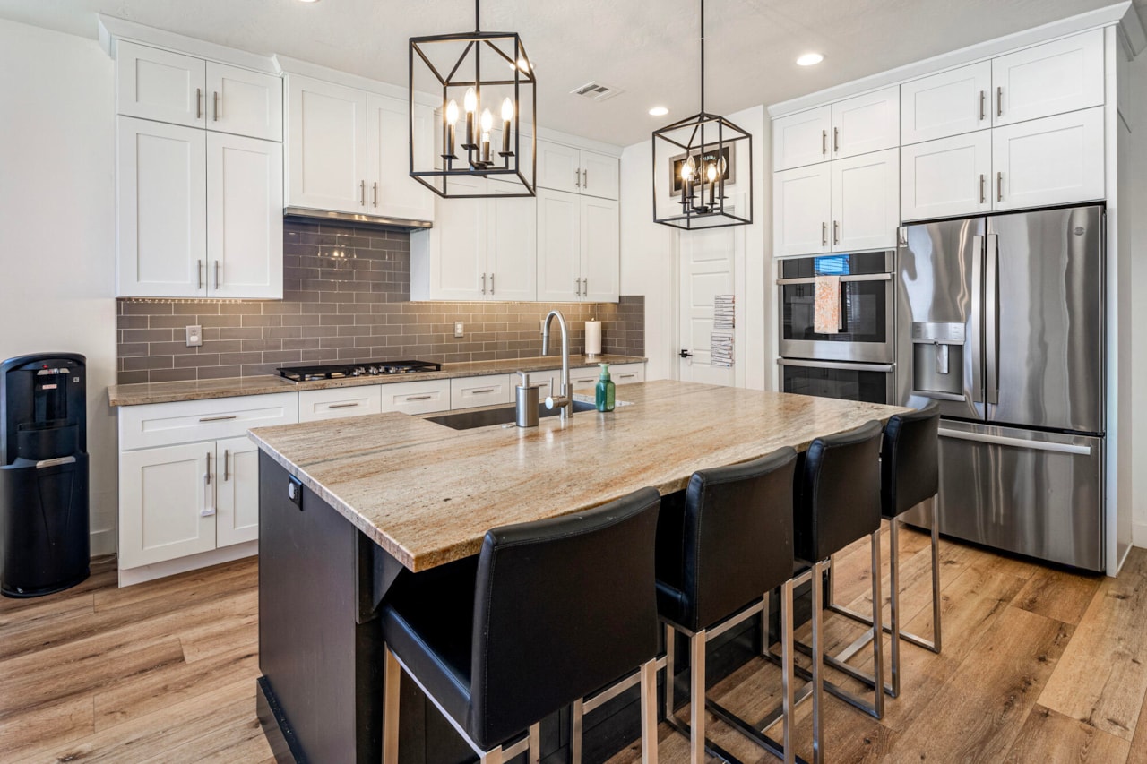 1051 S High Mesa CIR St George, UT 84790 home for sale, MLS#25-263449 - Erika Rogers Photo 6