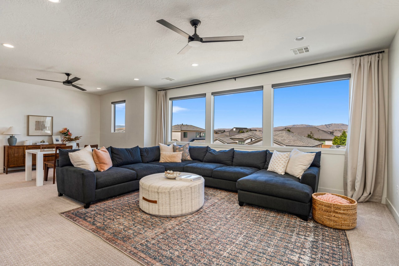 1051 S High Mesa CIR St George, UT 84790 home for sale, MLS#25-263449 - Erika Rogers Photo 18