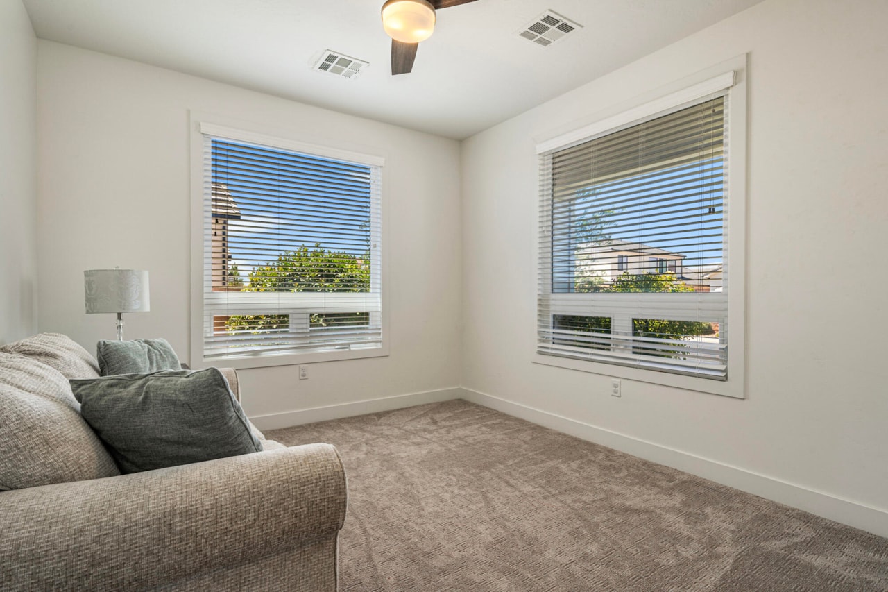 1051 S High Mesa CIR St George, UT 84790 home for sale, MLS#25-263449 - Erika Rogers Photo 33