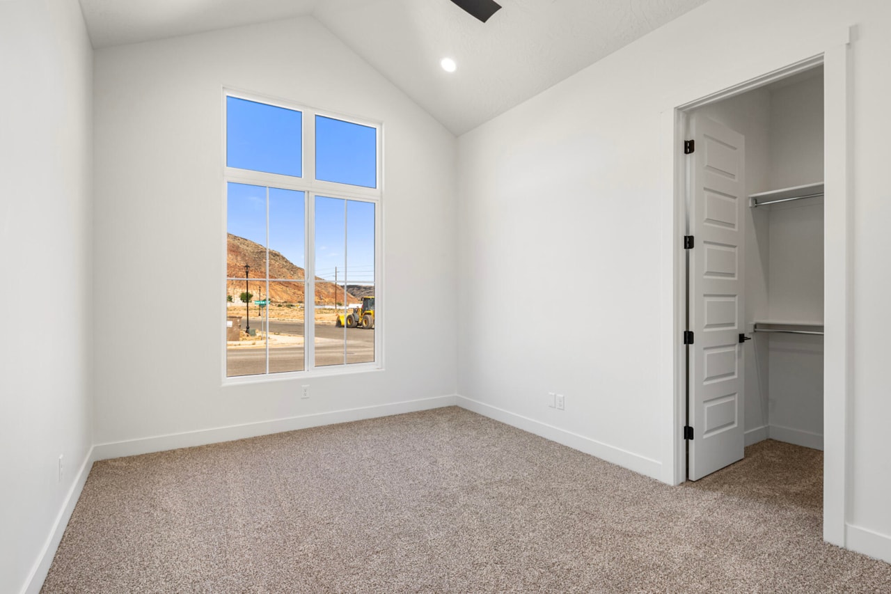 949 S Quick Draw DR Washington, UT 84780 home for sale, MLS#25-263856 - Erika Rogers Photo 18