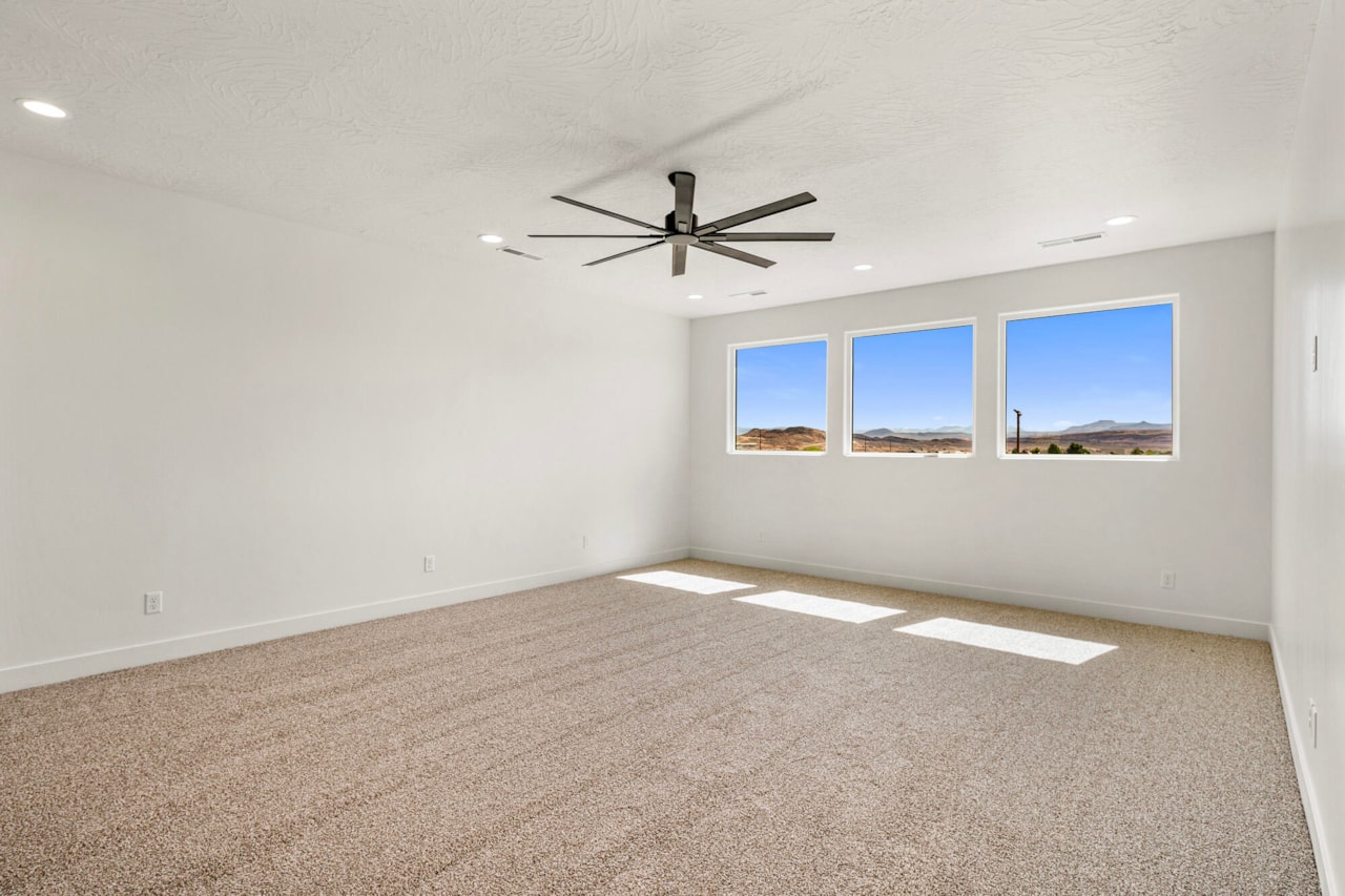 949 S Quick Draw DR Washington, UT 84780 home for sale, MLS#25-263856 - Erika Rogers Photo 24