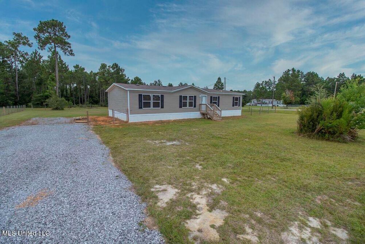 10115 Silverwood Dr Vancleave, MS 39565 | MLS 4122192