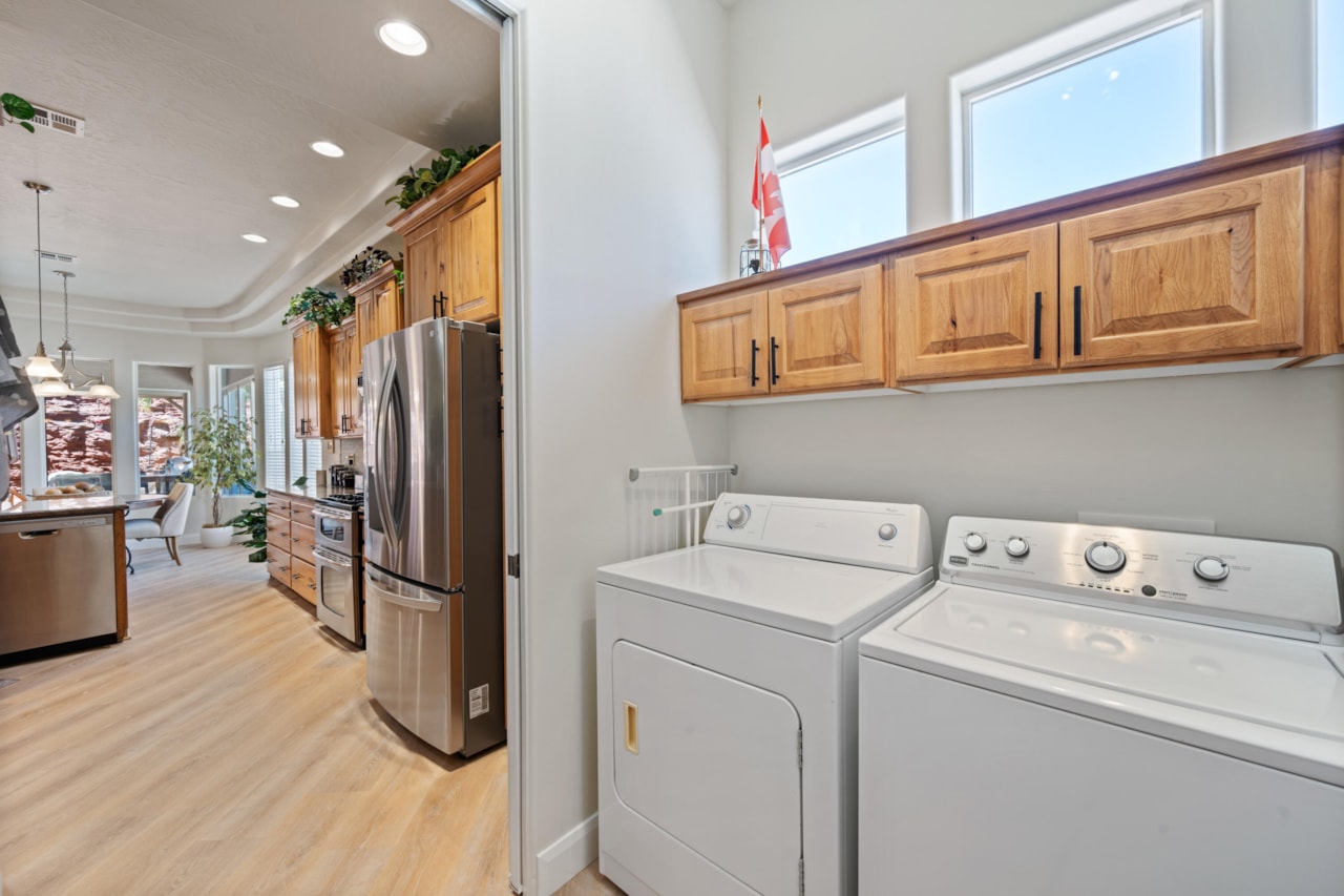 61 Shadow Ridge DR Washington, UT 84780 home for sale, MLS#25-263989 - Erika Rogers Photo 20