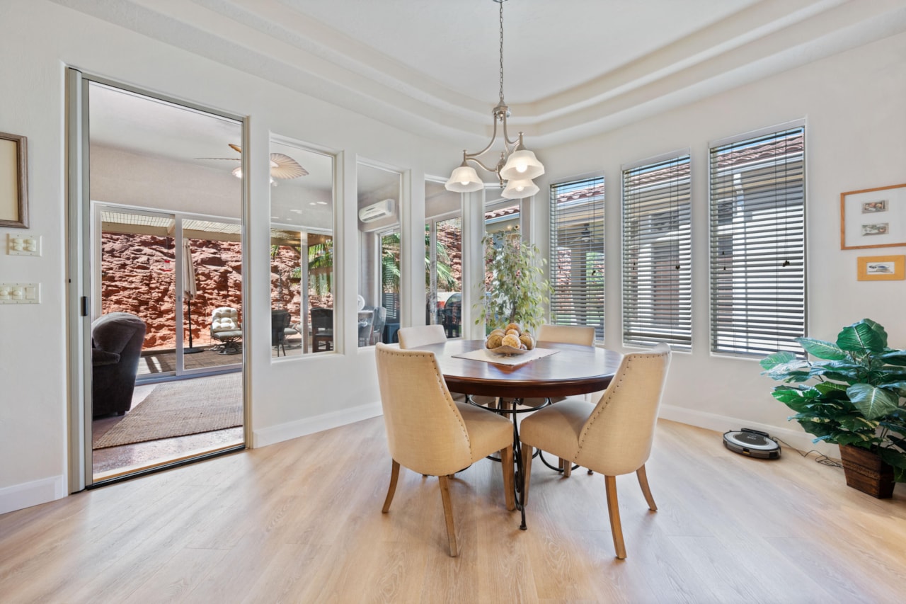 61 Shadow Ridge DR Washington, UT 84780 home for sale, MLS#25-263989 - Erika Rogers Photo 21