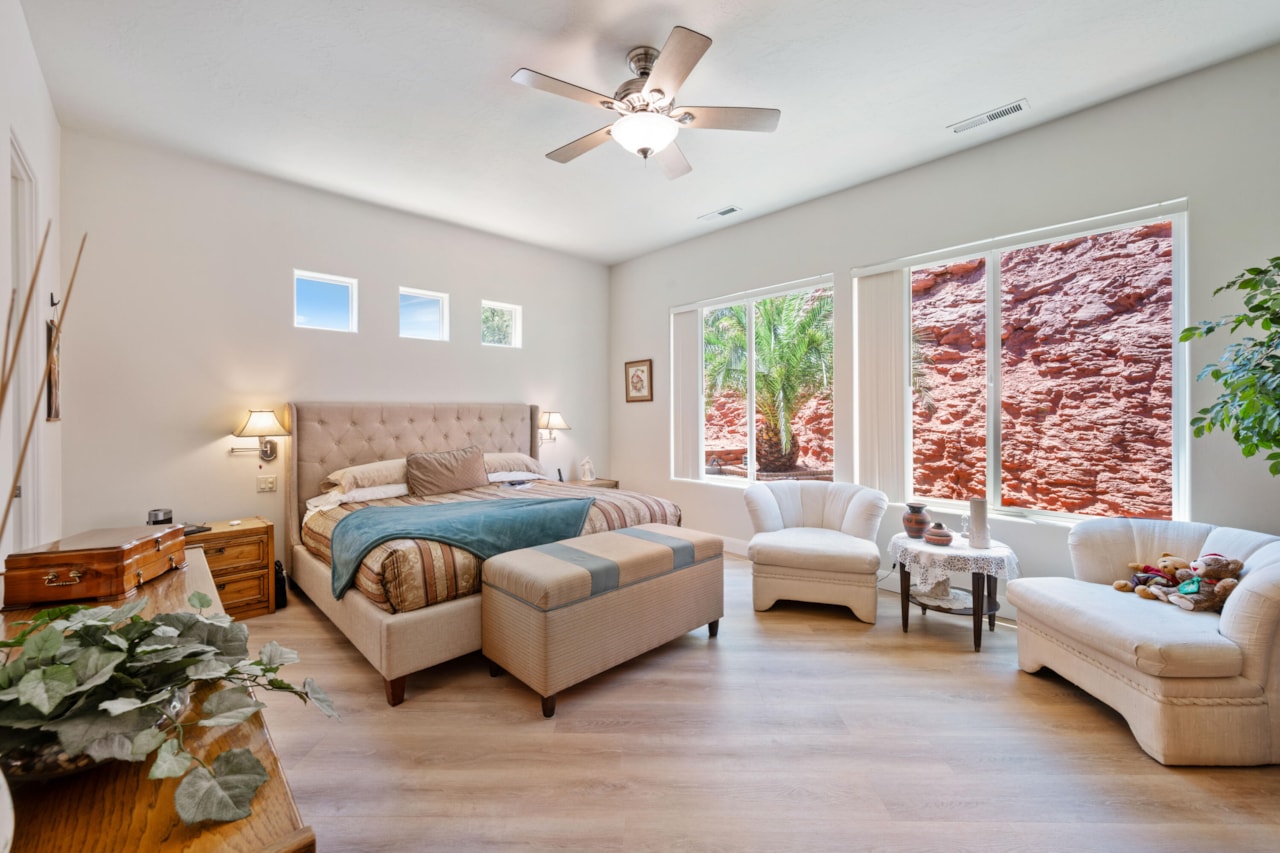 61 Shadow Ridge DR Washington, UT 84780 home for sale, MLS#25-263989 - Erika Rogers Photo 27