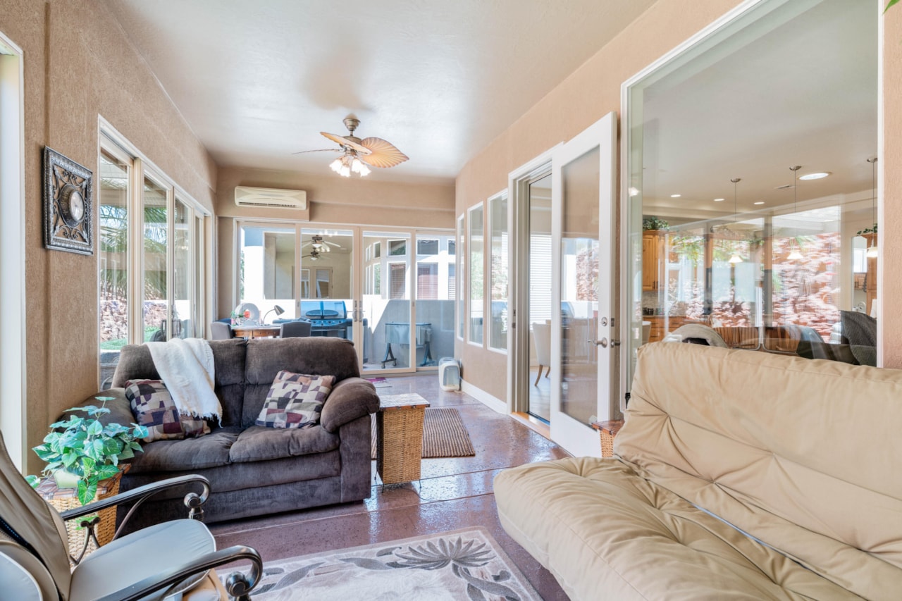 61 Shadow Ridge DR Washington, UT 84780 home for sale, MLS#25-263989 - Erika Rogers Photo 32