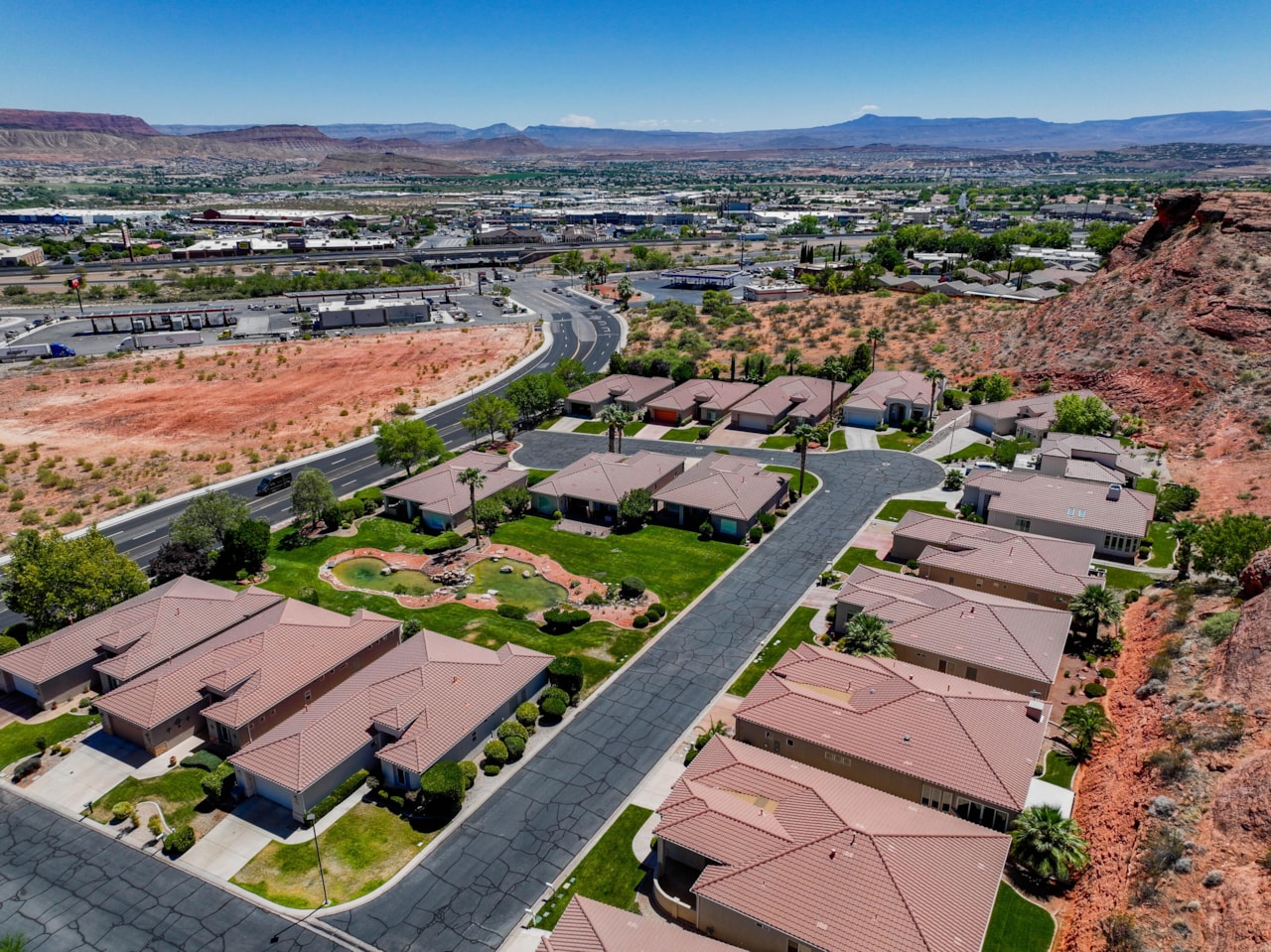 61 Shadow Ridge DR Washington, UT 84780 home for sale, MLS#25-263989 - Erika Rogers Photo 50