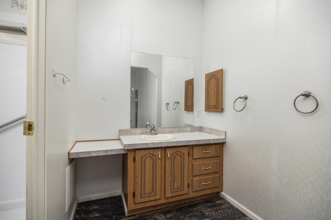 1360 N Dixie Downs RD #55 St George, UT 84770 home for sale, MLS#25-264004 - Erika Rogers Photo 8