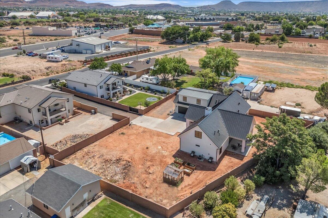 2447 Arrowhead Trl Santa Clara, UT 84765 home for sale, MLS#25-264042 - Erika Rogers Photo 28