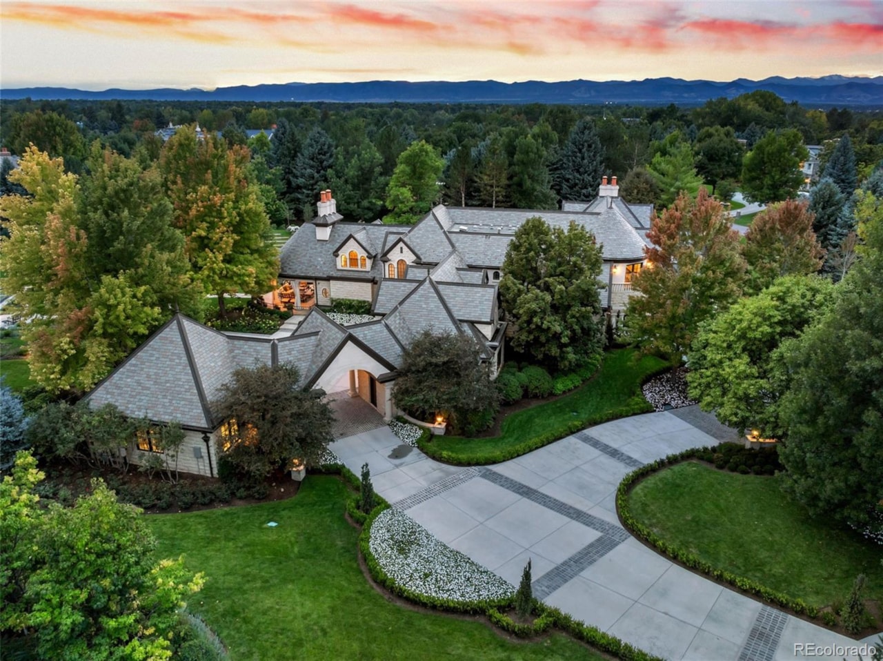 18 Cherry Hills Park Dr Cherry Hills Park Tucked within the guarded and gated Cherry Hills Park community, this 5-bedroom, 8-bath estate... Cherry Hills Village Arapahoe CO 80113 8021230 home for sale $16,595,000 8021230 Photo 6
