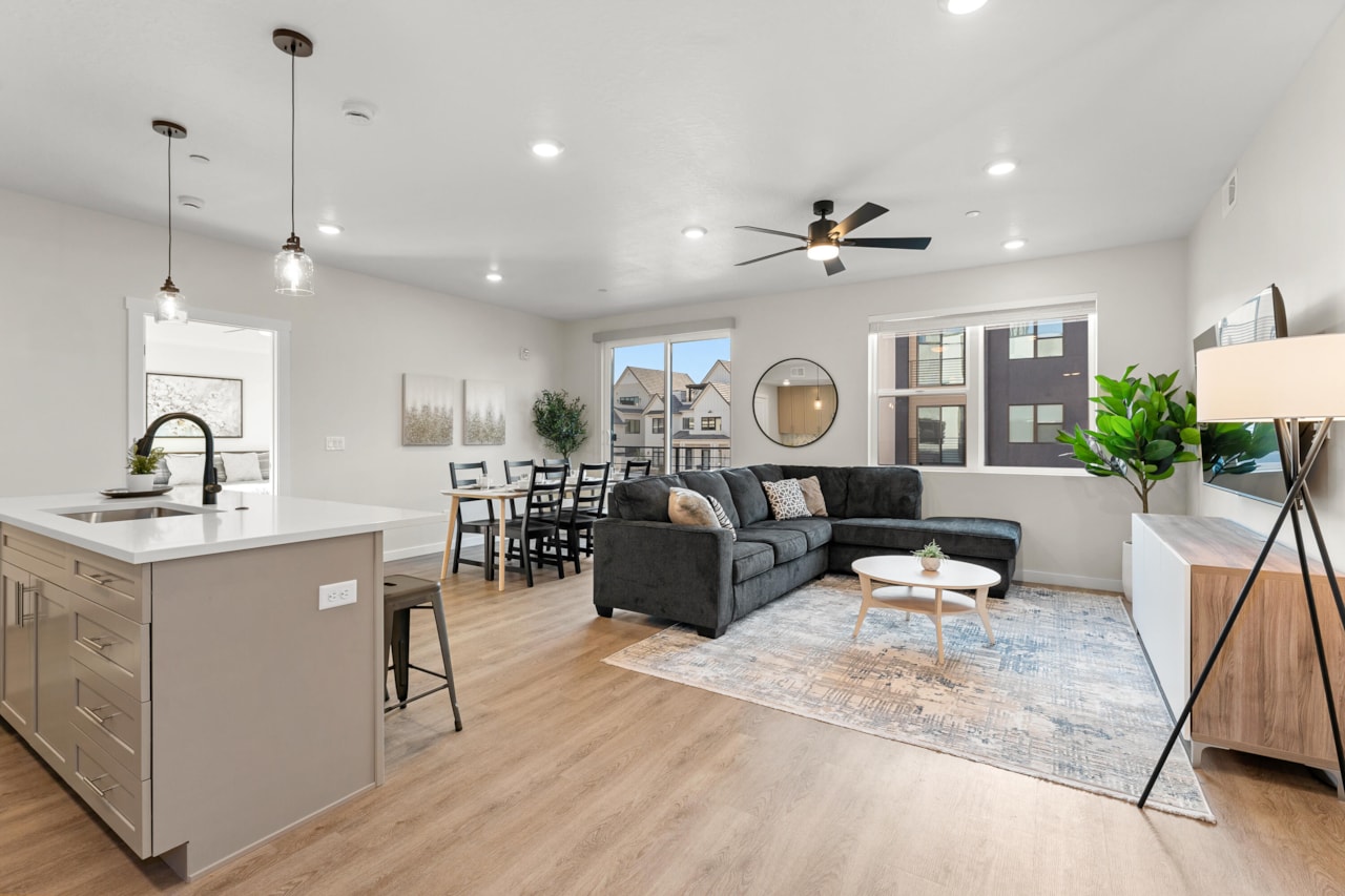 961 W Akoya Pearl ST #202 St George, UT 84790 condo for sale, MLS#25-264105 - Erika Rogers Photo 2