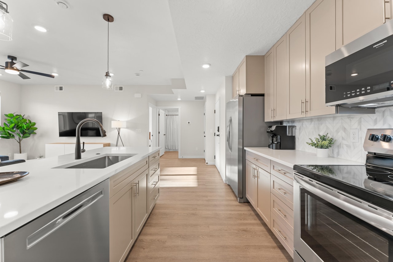 961 W Akoya Pearl ST #202 St George, UT 84790 condo for sale, MLS#25-264105 - Erika Rogers Photo 4