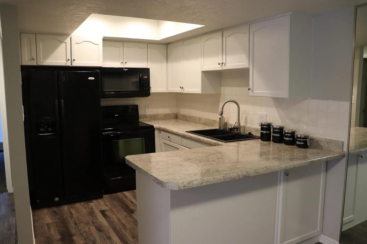 777 S 400  E #45 St George, UT 84770 home for sale, MLS#25-264190 - Erika Rogers Photo 2