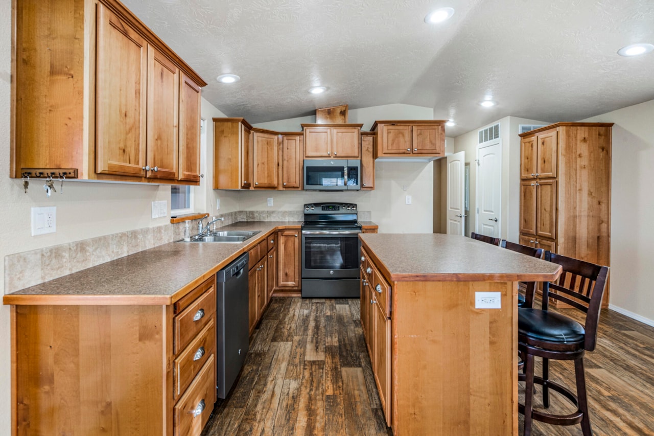 448 E Telegraph ST E #136 Washington, UT 84780 home for sale, MLS#25-260717 - Erika Rogers Photo 4