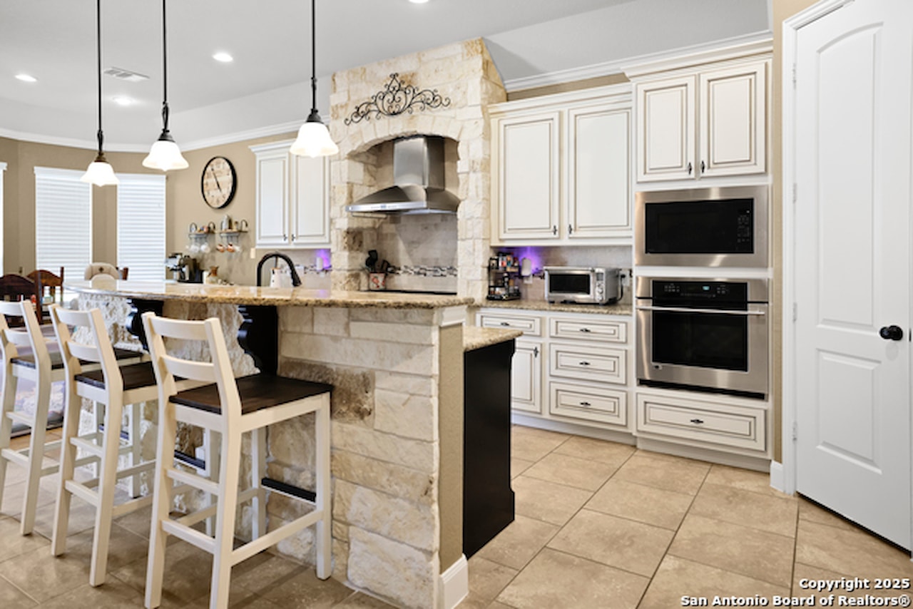 3843 Ox-Eye Daisy San Antonio, TX 78261 | MLS 1885564