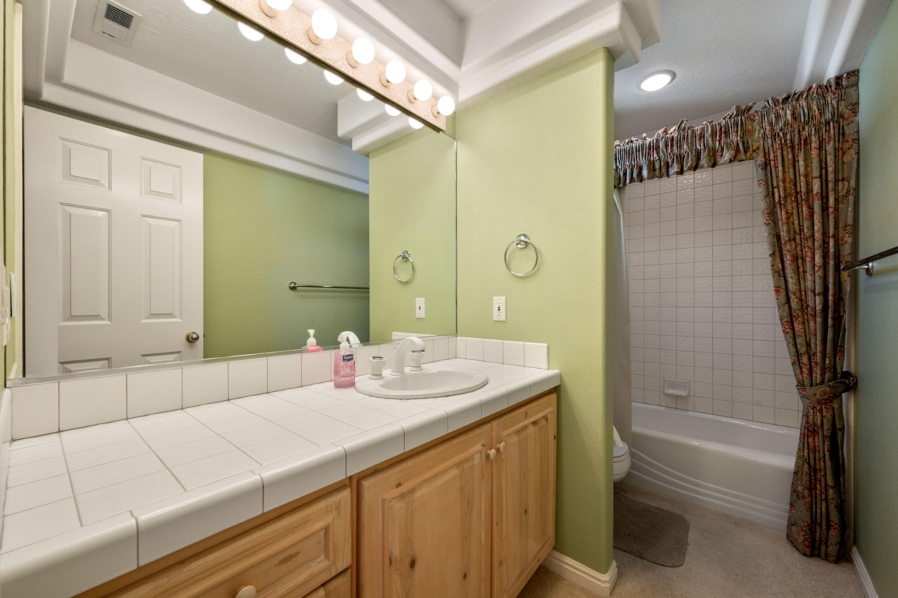 356 N Cactus LN #Unit 10 Washington, UT 84780 home for sale, MLS#25-264254 - Erika Rogers Photo 27