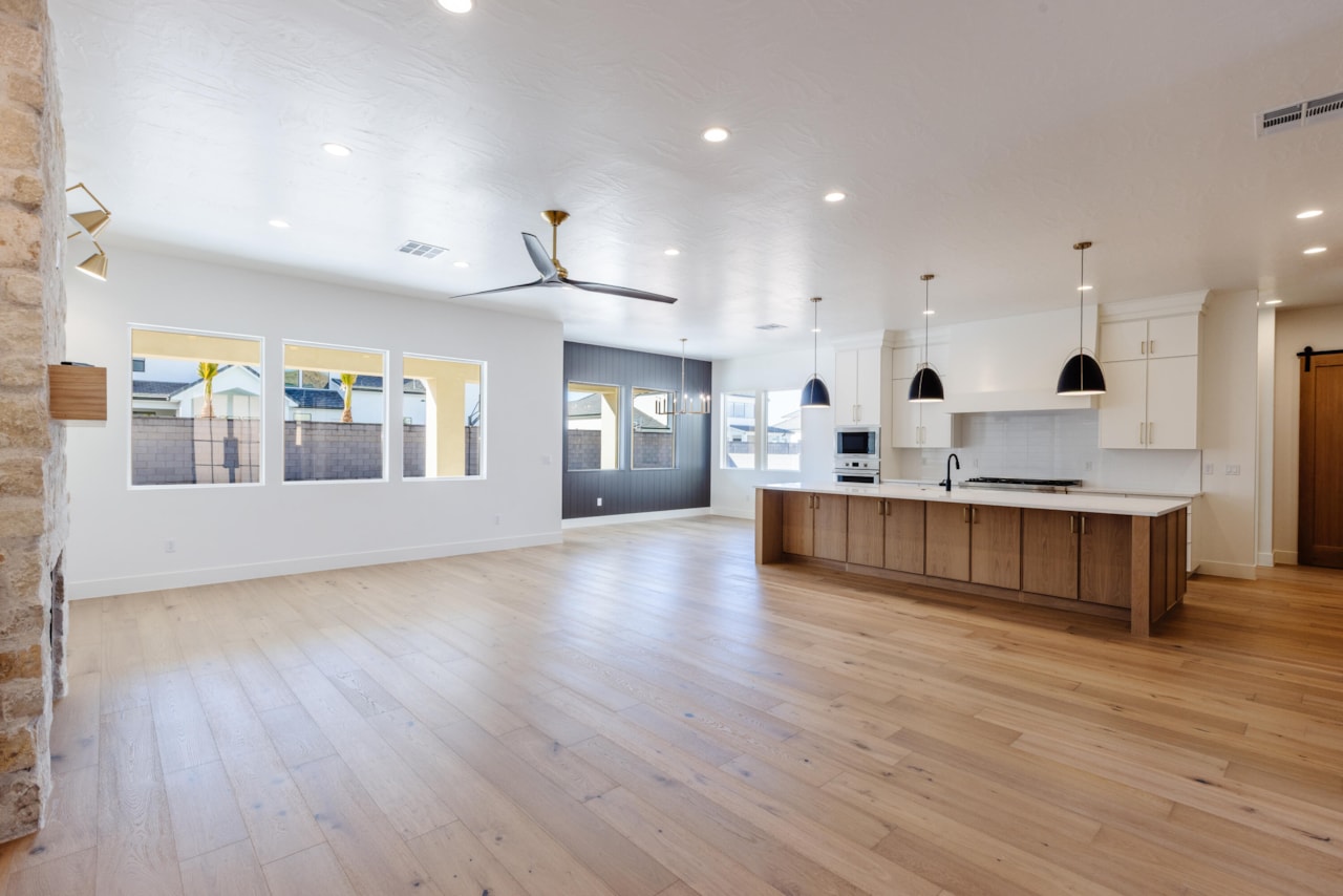 714 Chloe LN Washington, UT 84780 home for sale, MLS#25-258470 - Erika Rogers Photo 12