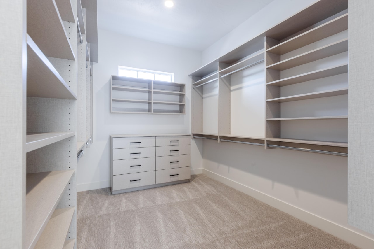 714 Chloe LN Washington, UT 84780 home for sale, MLS#25-258470 - Erika Rogers Photo 33