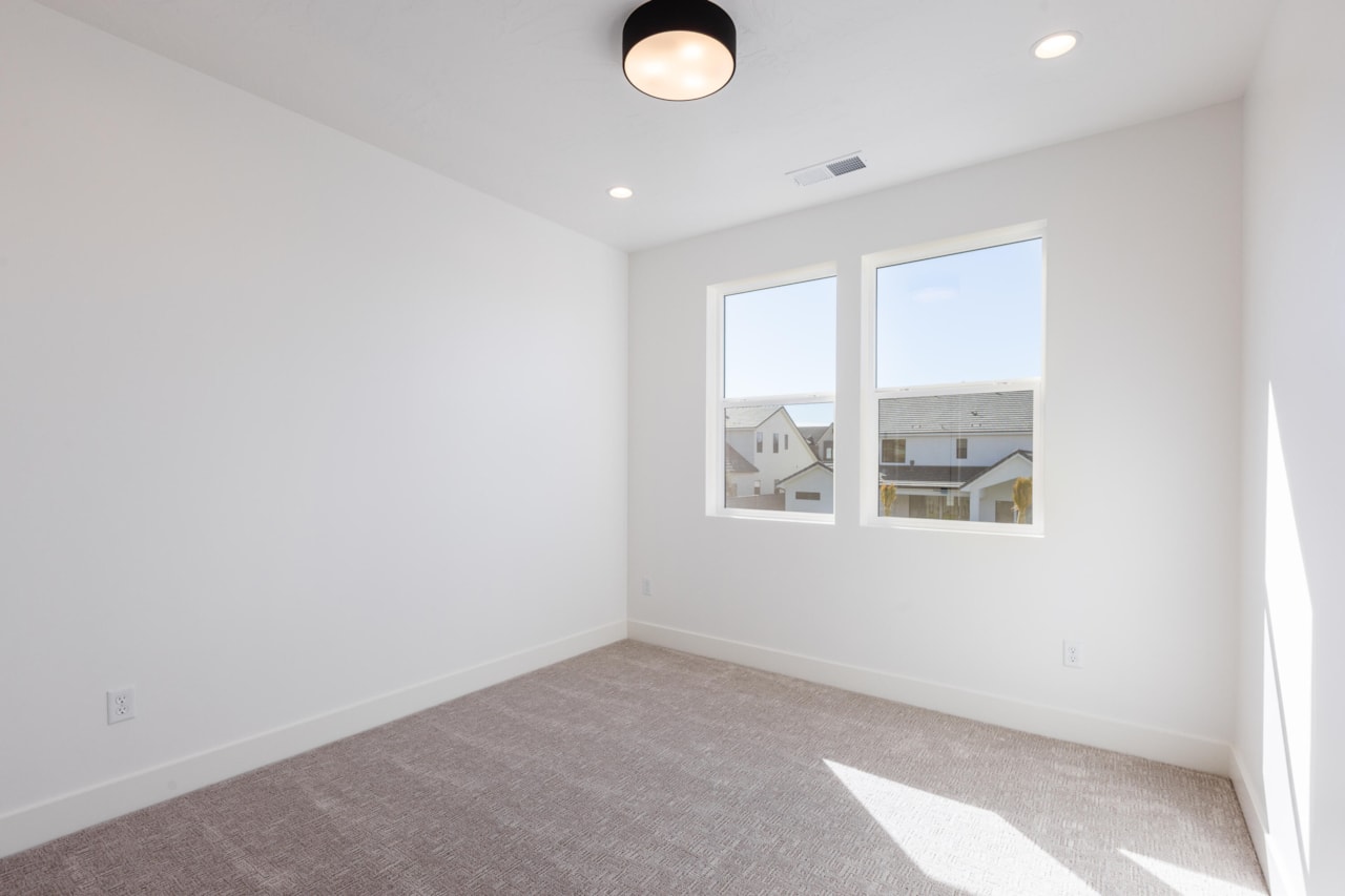 714 Chloe LN Washington, UT 84780 home for sale, MLS#25-258470 - Erika Rogers Photo 68