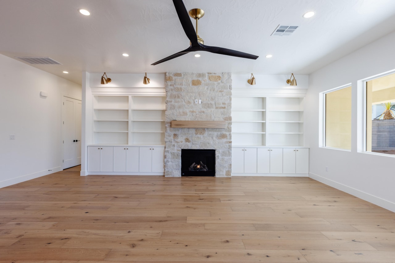 714 Chloe LN Washington, UT 84780 home for sale, MLS#25-258470 - Erika Rogers Photo 8