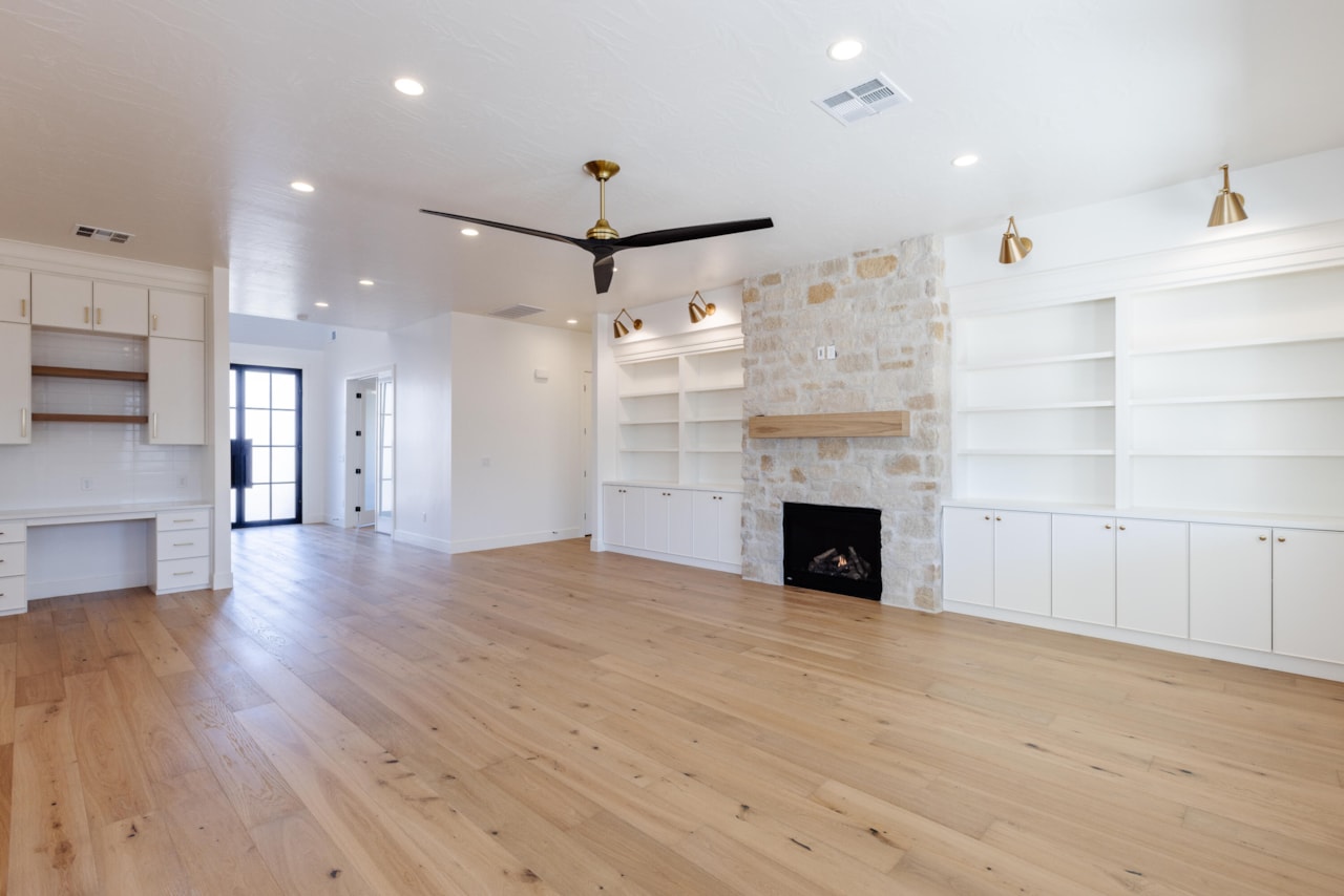 714 Chloe LN Washington, UT 84780 home for sale, MLS#25-258470 - Erika Rogers Photo 10