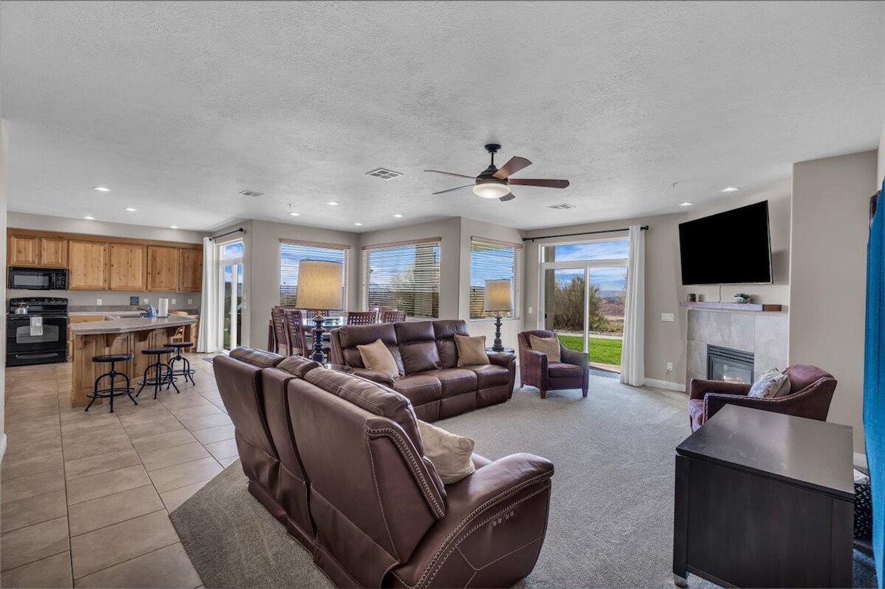 1845 W Canyon View DR #2101 St George, UT 84770 condo for sale, MLS#25-264302 - Erika Rogers Photo 5
