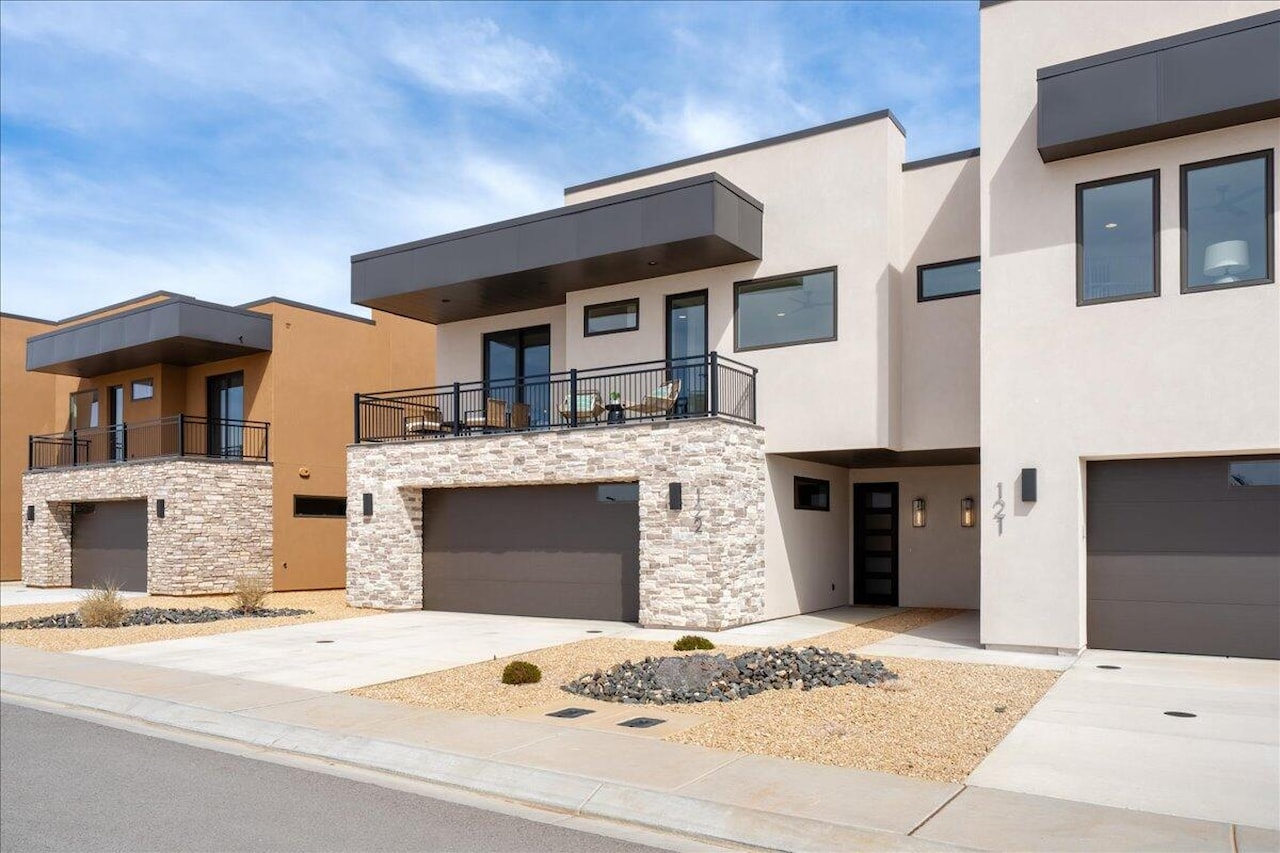 1624 W Ledges #134 St George, UT 84770 home for sale, MLS#25-262140 - Erika Rogers Photo 5