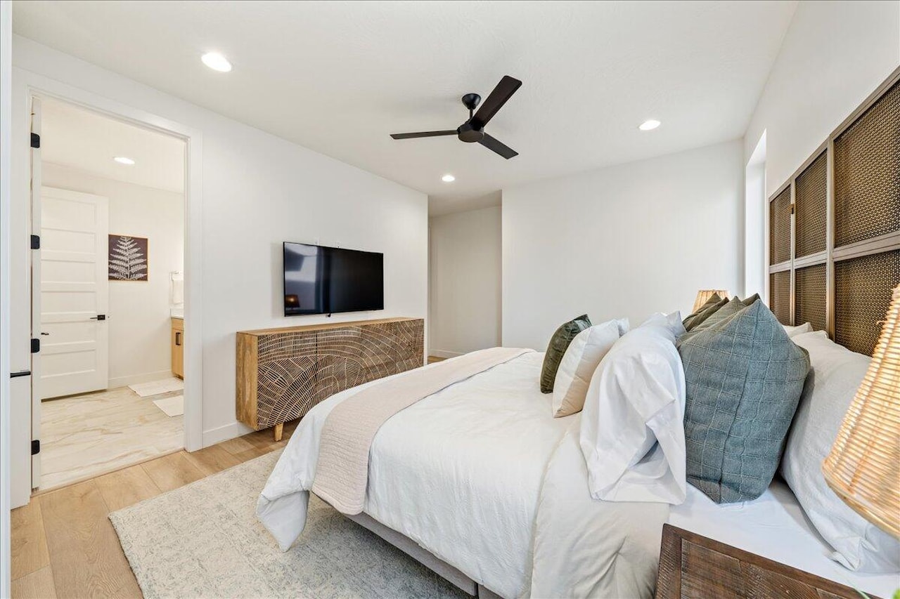 1624 W Ledges #134 St George, UT 84770 home for sale, MLS#25-262140 - Erika Rogers Photo 15