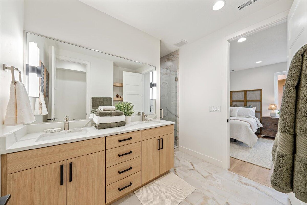 1624 W Ledges #134 St George, UT 84770 home for sale, MLS#25-262140 - Erika Rogers Photo 20