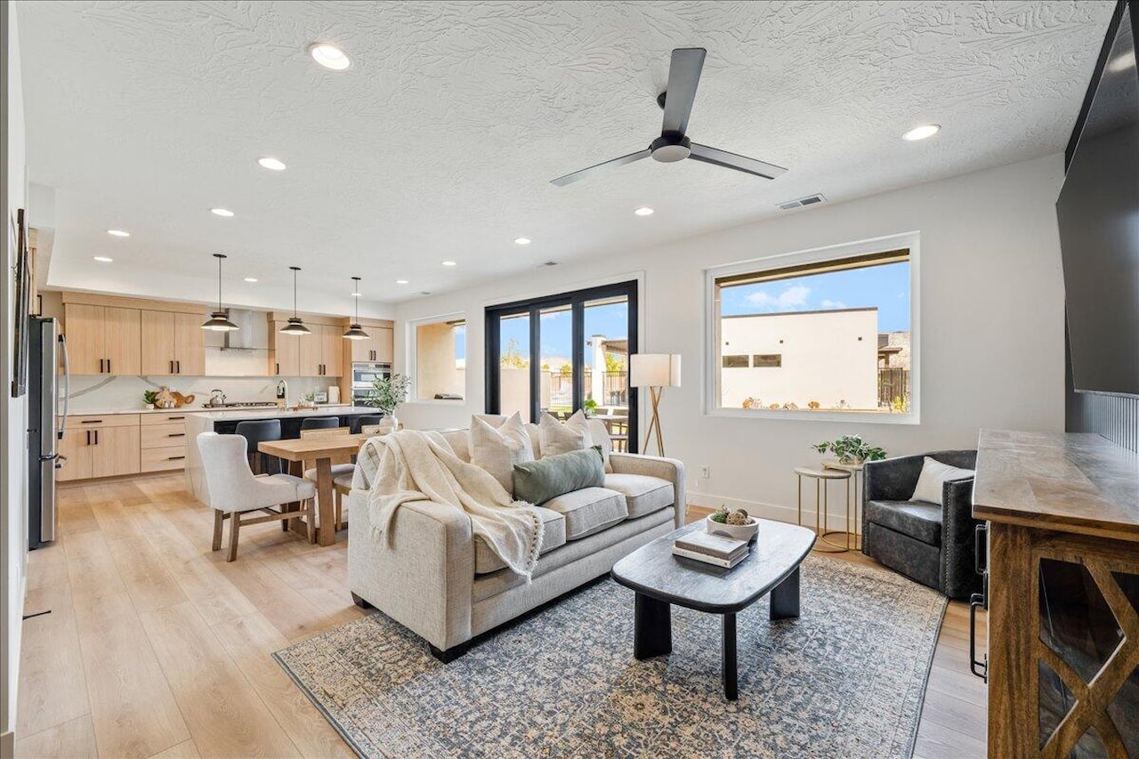 1624 W Ledges #134 St George, UT 84770 home for sale, MLS#25-262140 - Erika Rogers Photo 22