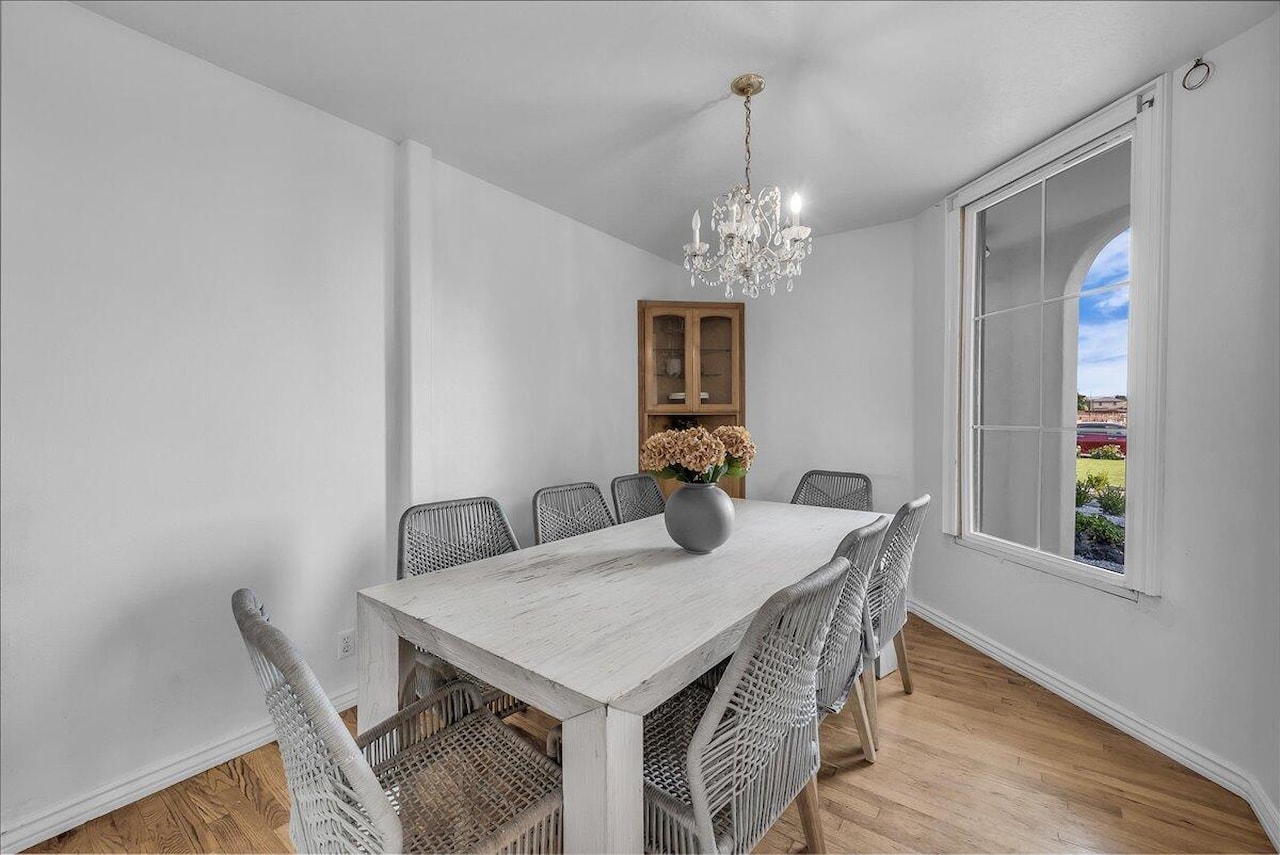 2669 E 3200 S St George, UT 84790 home for sale, MLS#25-264317 - Erika Rogers Photo 19